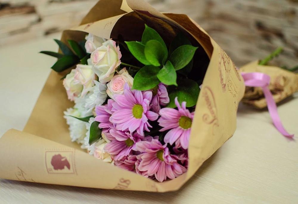 Букет цветов из: Розы и Хризантемы в Варениковском