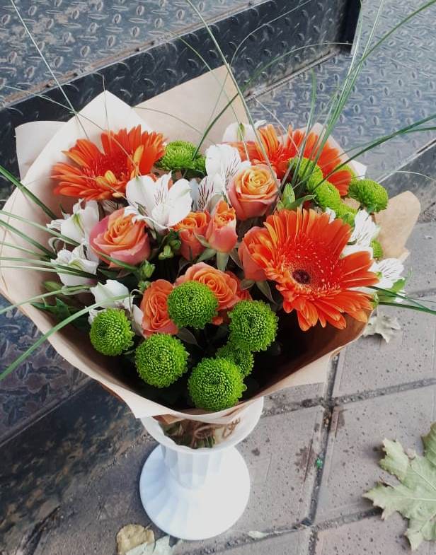 Букет цветов из: Герберы, Хризантемы, Альстромерии и Розы в Варениковском