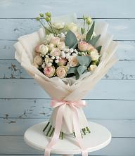 Букет цветов из:  Розы и Лизиантусы в Варениковском