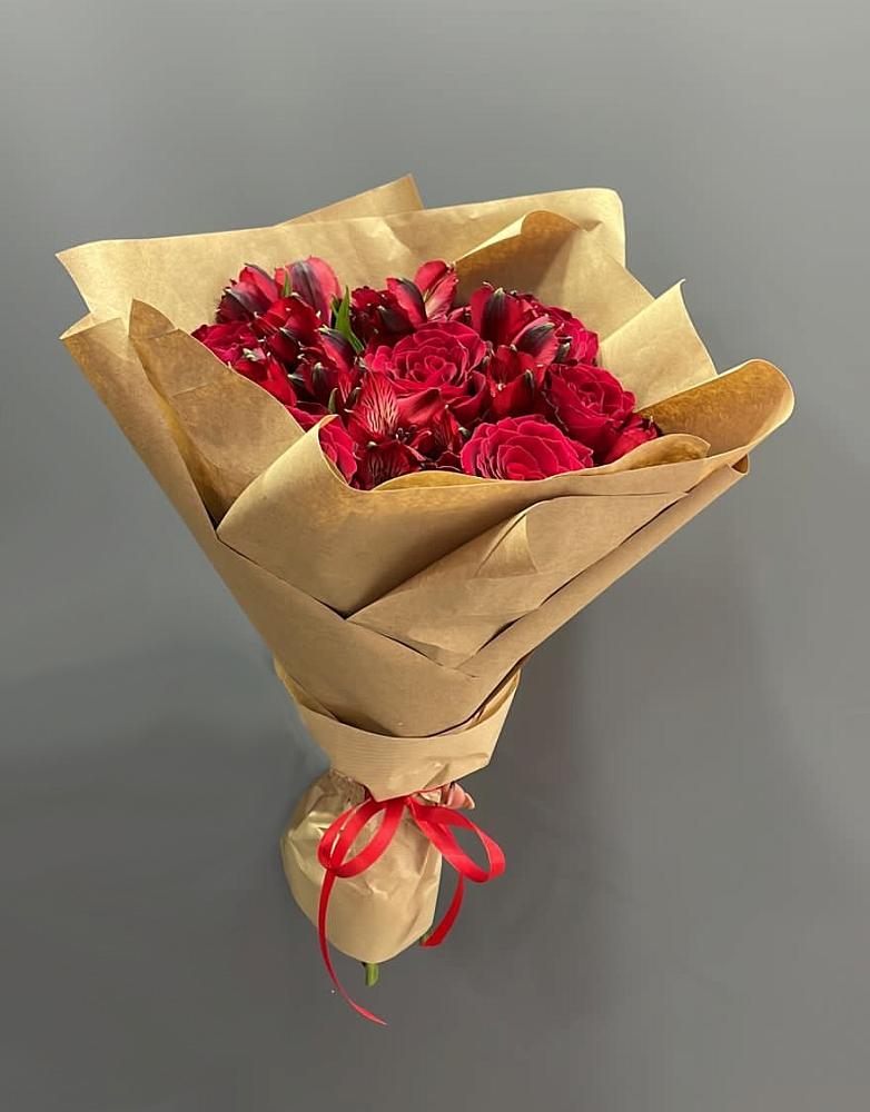 Букет цветов из: Альстромерии и Розы в Варениковском