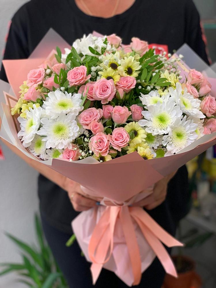 Букет цветов из: Розы и Хризантемы в Варениковском