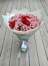 Букет цветов из:  Альстромерии #REPLACE_PRED# Варениковском