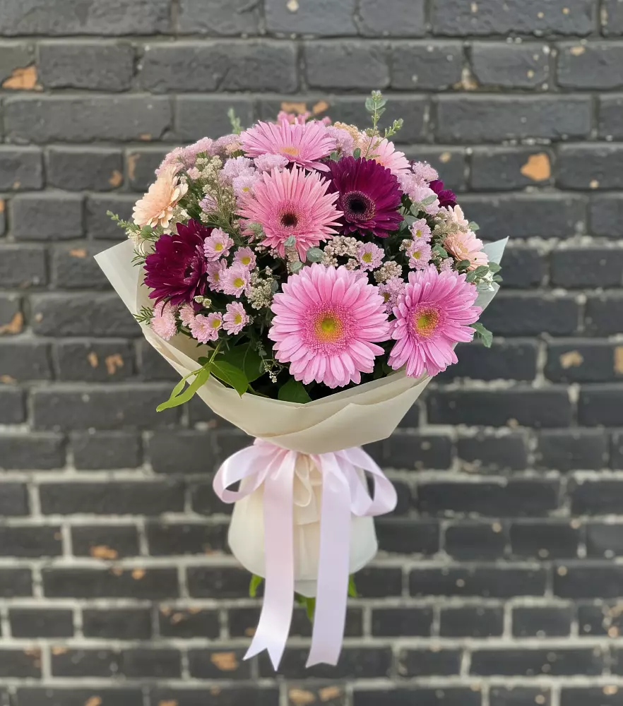 Букет цветов из: Герберы и Хризантемы в Варениковском