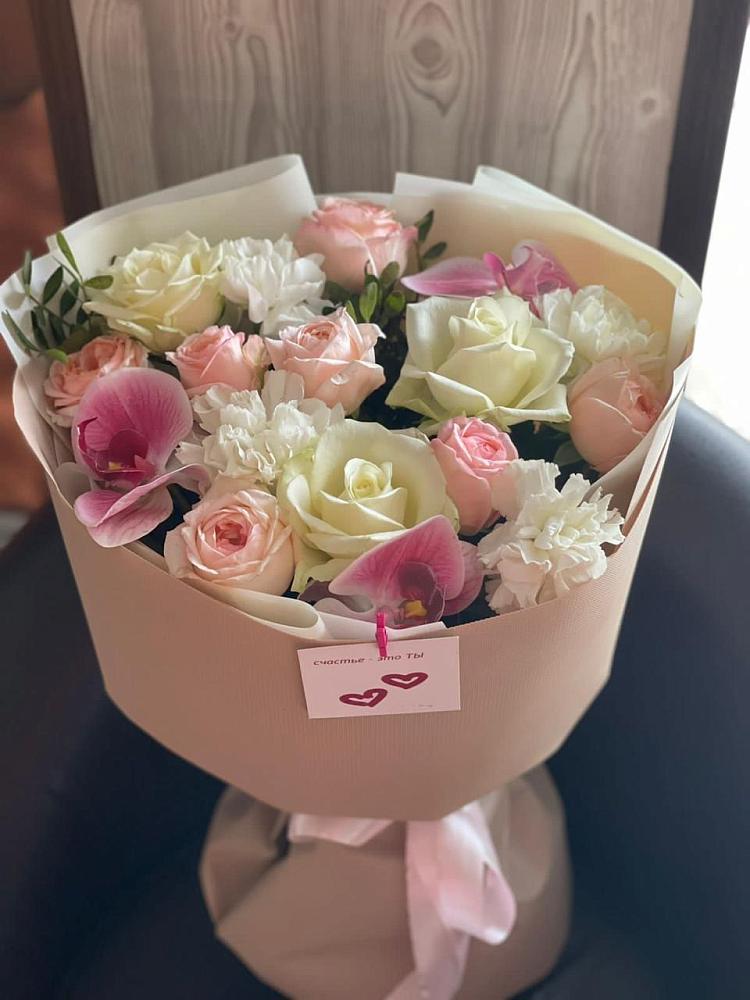 Букет цветов из: Орхидеи, Розы и Гвоздики в Варениковском