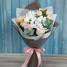 Букет цветов из:  Хризантемы и Розы в Варениковском
