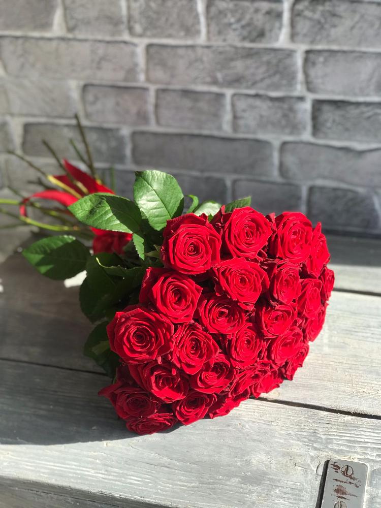 Букет Красные розы Фридом в Варениковском