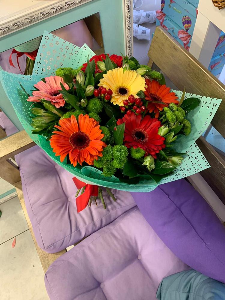 Букет цветов из: Герберы, Хризантемы и Альстромерии в Варениковском