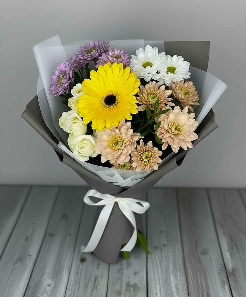 Букет цветов из: Розы, Герберы и Хризантемы в Варениковском