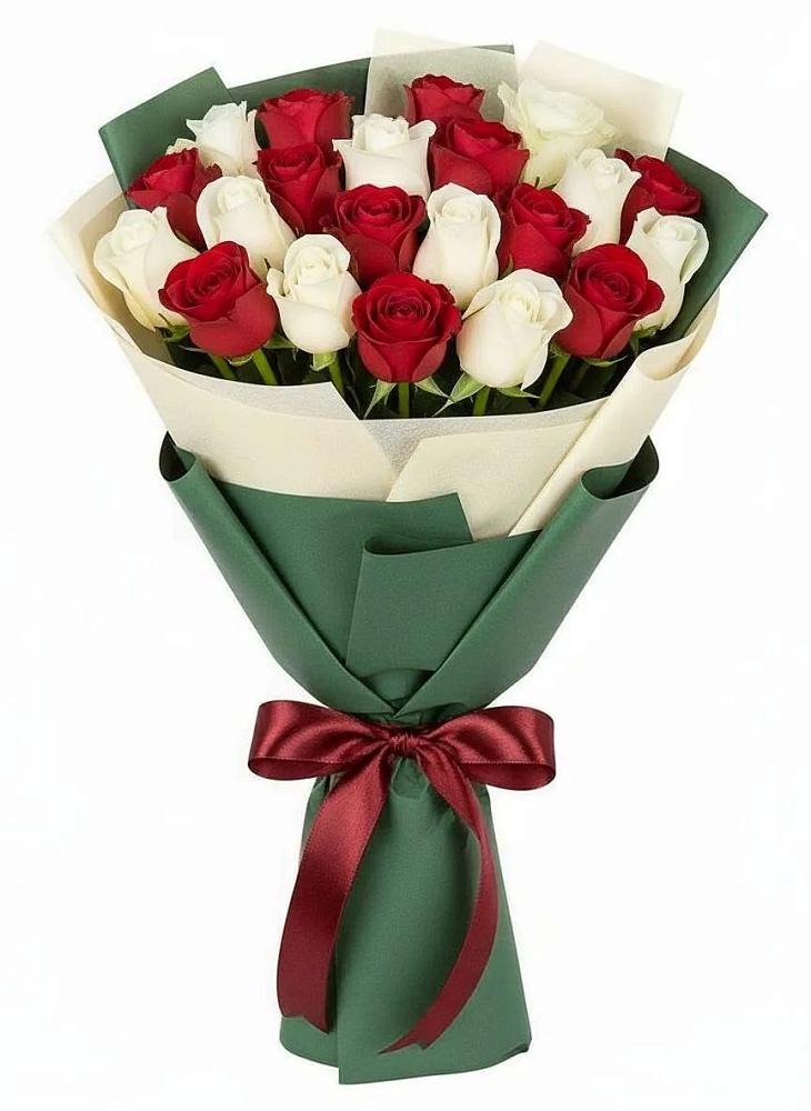 Букет Микс из красных и белых роз в Варениковском