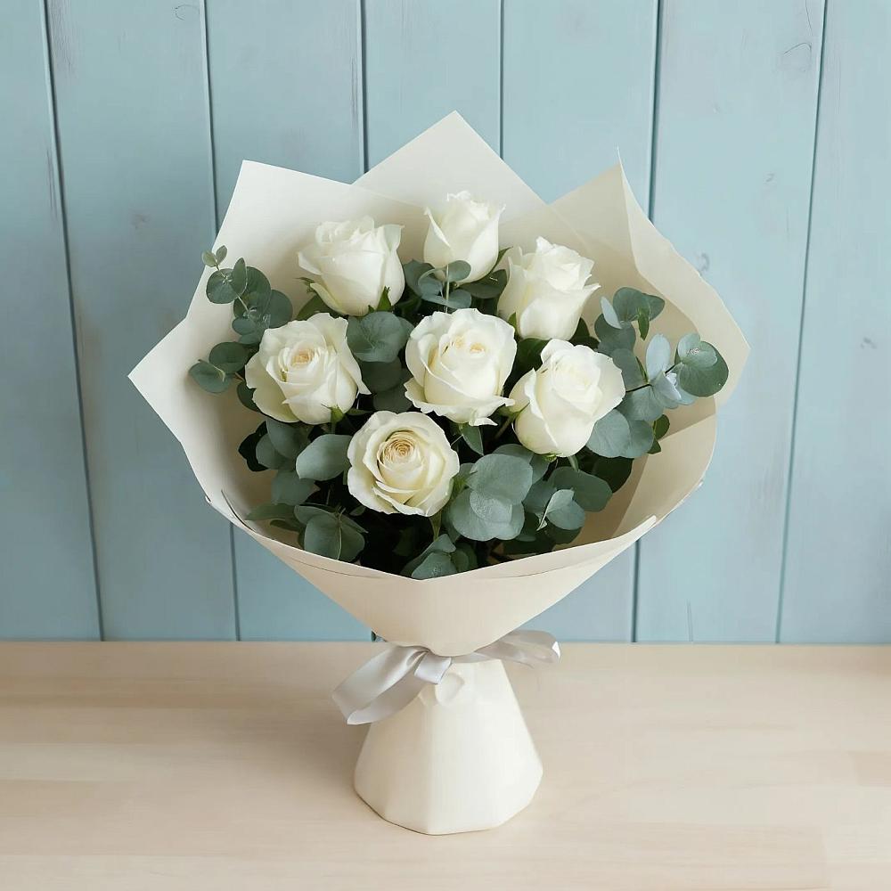 Букет Белые розы в Эвкалипте в Варениковском