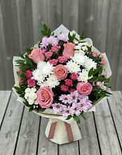 Букет цветов из:  Альстромерии, Гвоздики, Розы и Хризантемы в Варениковском
