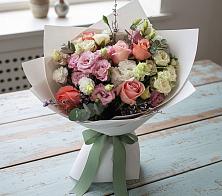 Букет цветов из:  Розы, Лизиантусы и Гвоздики в Варениковском