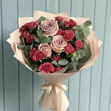 Букет цветов из:  Гвоздики и Розы в Варениковском