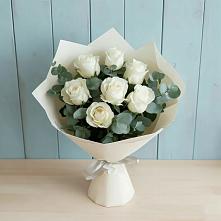 Букет Белые розы в Эвкалипте в Варениковском