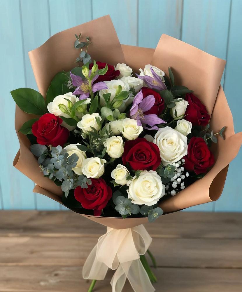 Букет цветов из: Розы и Альстромерии в Варениковском