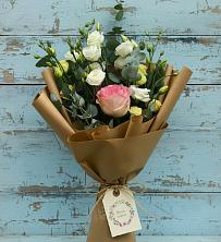 Букет цветов из:  Розы и Лизиантусы в Варениковском